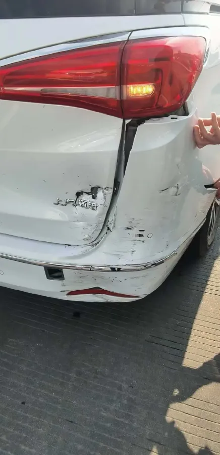 2018 Buick GL8 2.0T 260HP L4 6AT,autocango,china used car exporter,china ev exporter,chinese used car exporter,chinese used ev exporter