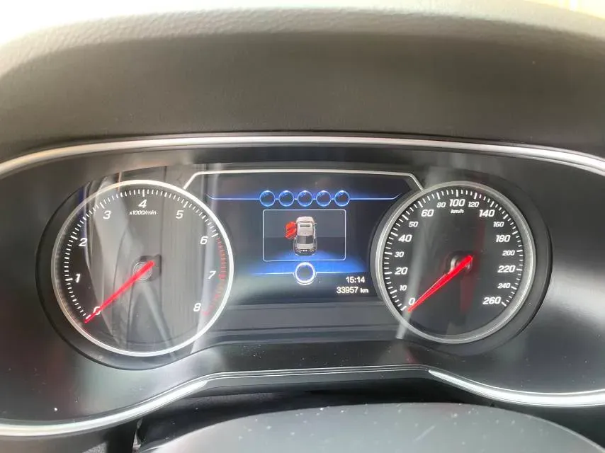 2022 HongQi H5 1.8T 197HP L4 6AT,autocango,china used car exporter,china ev exporter,chinese used car exporter,chinese used ev exporter