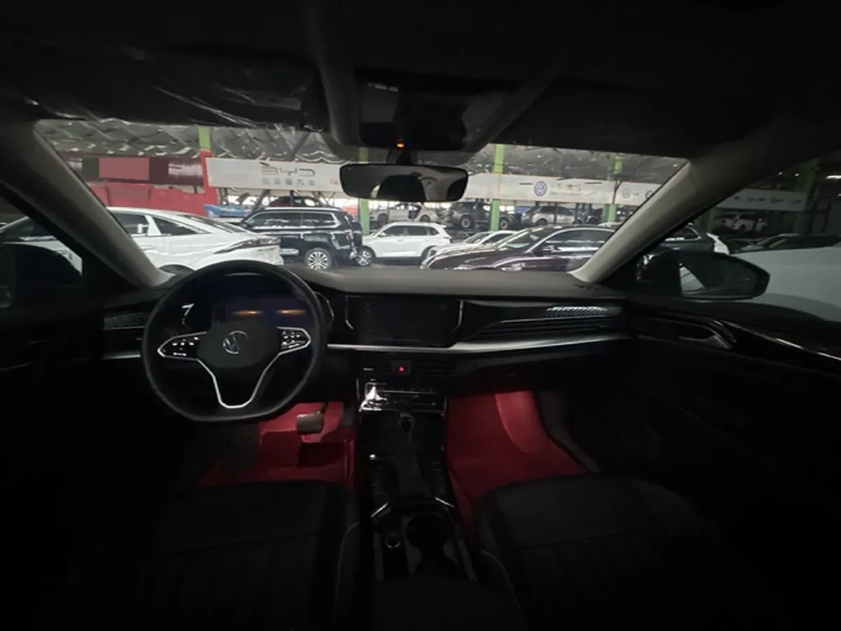 2023 Volkswagen Passat 2.0T 186HP L4 7DCT,autocango,china used car exporter,china ev exporter,chinese used car exporter,chinese used ev exporter