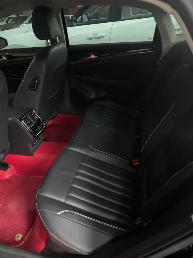 2023 Volkswagen Passat 2.0T 186HP L4 7DCT,autocango,china used car exporter,china ev exporter,chinese used car exporter,chinese used ev exporter