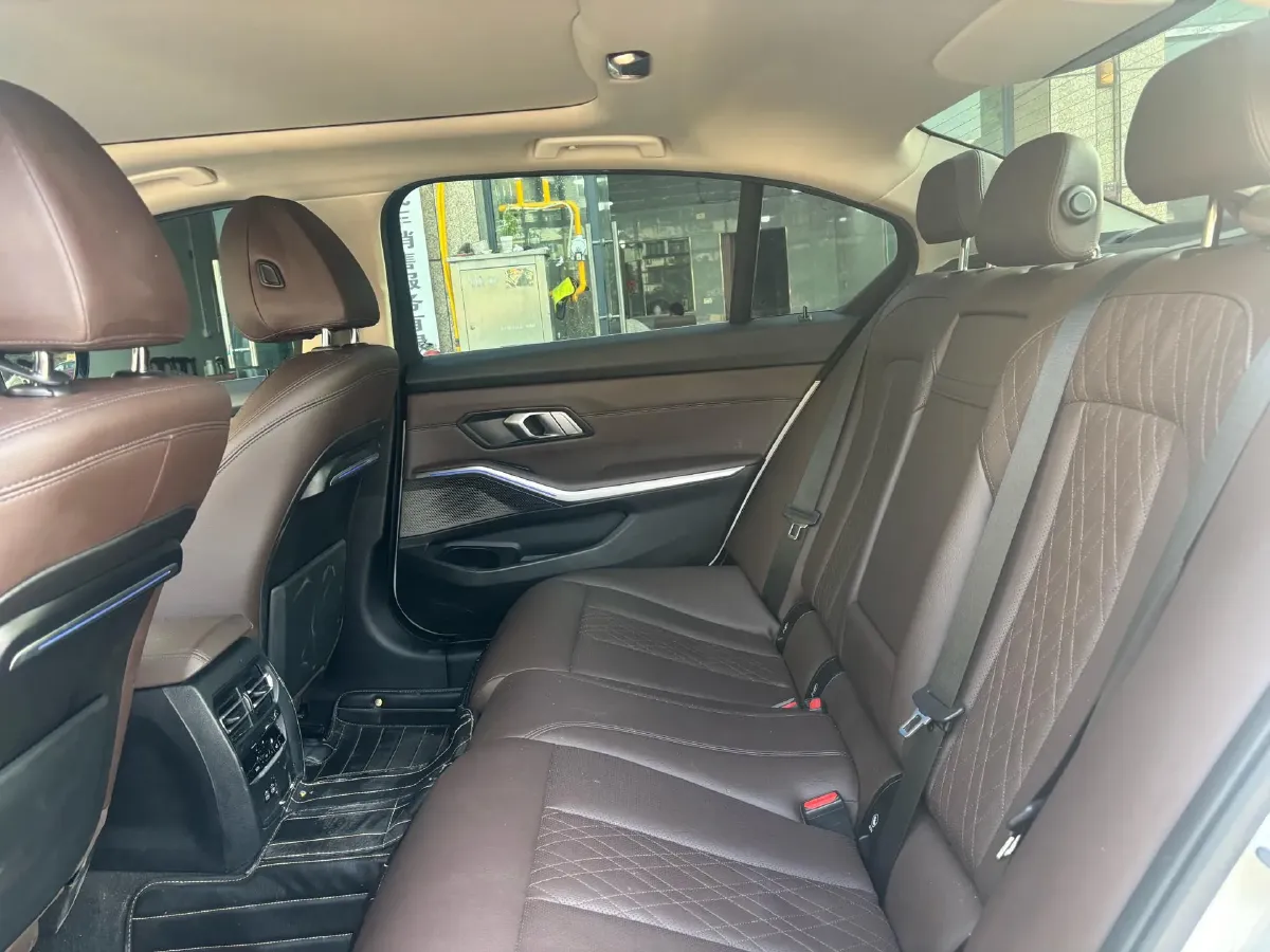 2022 BMW 3 Series 2.0T 184HP L4 8AT,autocango,china used car exporter,china ev exporter,chinese used car exporter,chinese used ev exporter