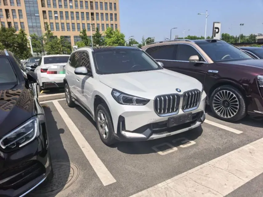 2023 BMW X1 1.5T 156HP L3 7DCT,autocango,china used car exporter,china ev exporter,chinese used car exporter,chinese used ev exporter