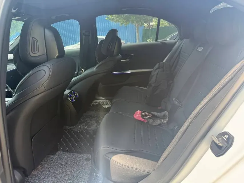 2025 Mercedes-Benz C Class 1.5T 204HP L4 9AT,autocango,china used car exporter,china ev exporter,chinese used car exporter,chinese used ev exporter