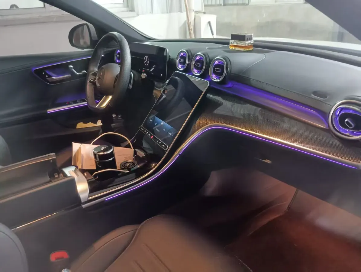 2025 Mercedes-Benz C Class 2.0T 204HP L4 9AT PHEV 25.4KWH,autocango,china used car exporter,china ev exporter,chinese used car exporter,chinese used ev exporter