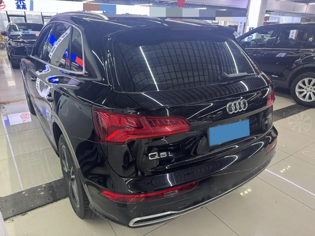 2020 Audi Q5L 2.0T 190HP L4 7DCT,autocango,china used car exporter,china ev exporter,chinese used car exporter,chinese used ev exporter