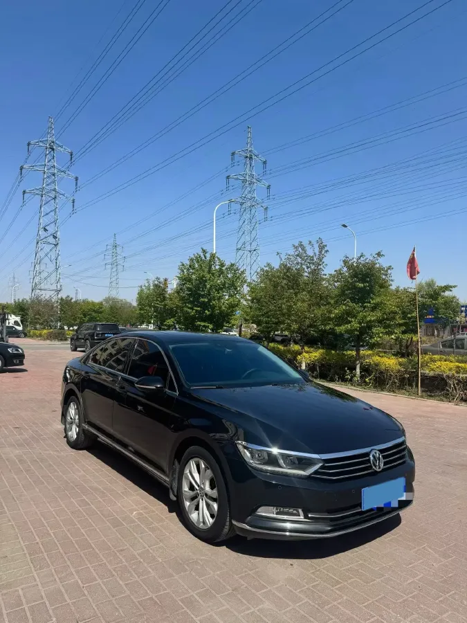 2018 Volkswagen Magotan 1.8T 180HP L4 7DCT,autocango,china used car exporter,china ev exporter,chinese used car exporter,chinese used ev exporter