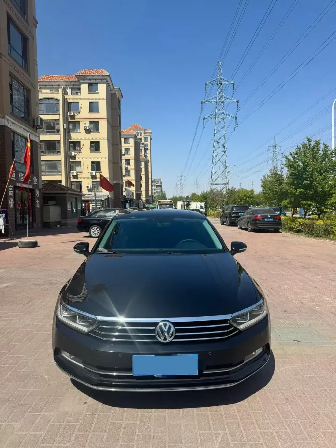 2018 Volkswagen Magotan 1.8T 180HP L4 7DCT,autocango,china used car exporter,china ev exporter,chinese used car exporter,chinese used ev exporter