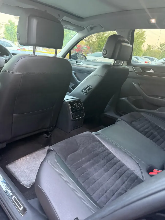 2018 Volkswagen Magotan 1.8T 180HP L4 7DCT,autocango,china used car exporter,china ev exporter,chinese used car exporter,chinese used ev exporter