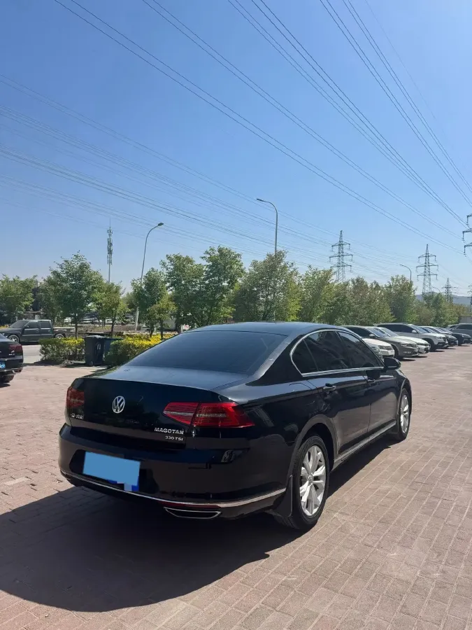 2018 Volkswagen Magotan 1.8T 180HP L4 7DCT,autocango,china used car exporter,china ev exporter,chinese used car exporter,chinese used ev exporter