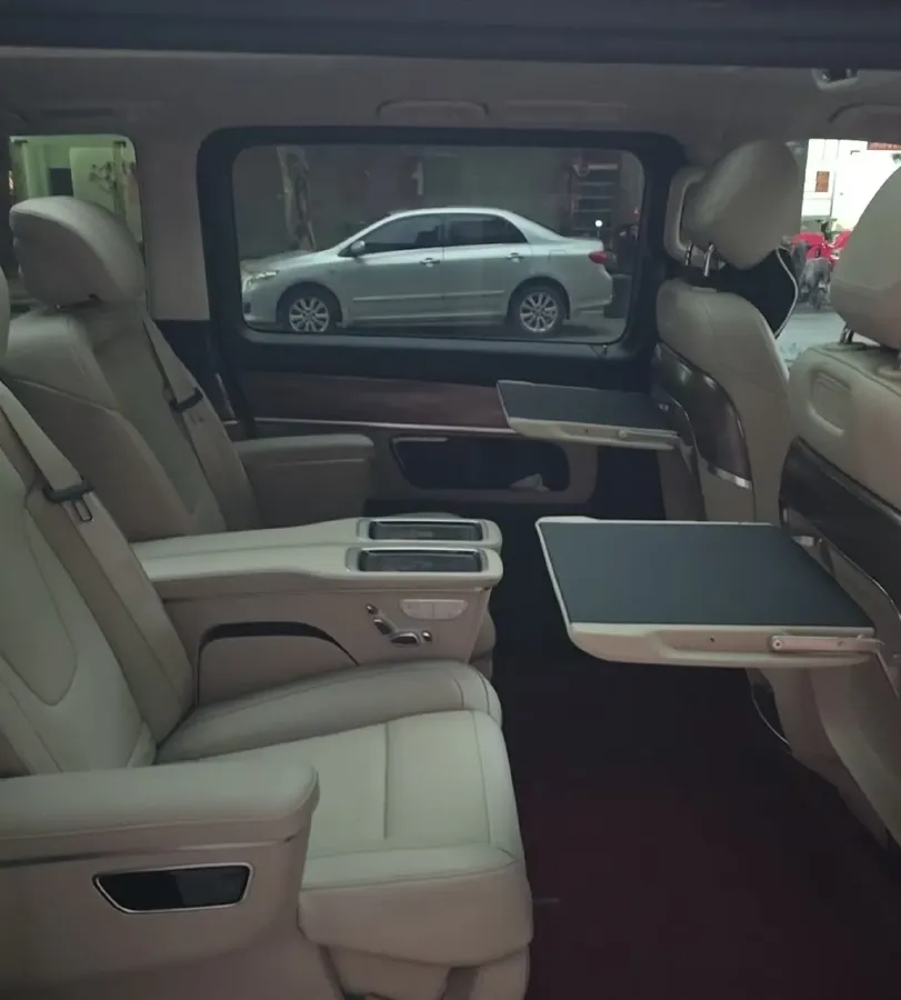 2020 Mercedes-Benz V Class 2.0T 211HP L4 9AT,autocango,china used car exporter,china ev exporter,chinese used car exporter,chinese used ev exporter