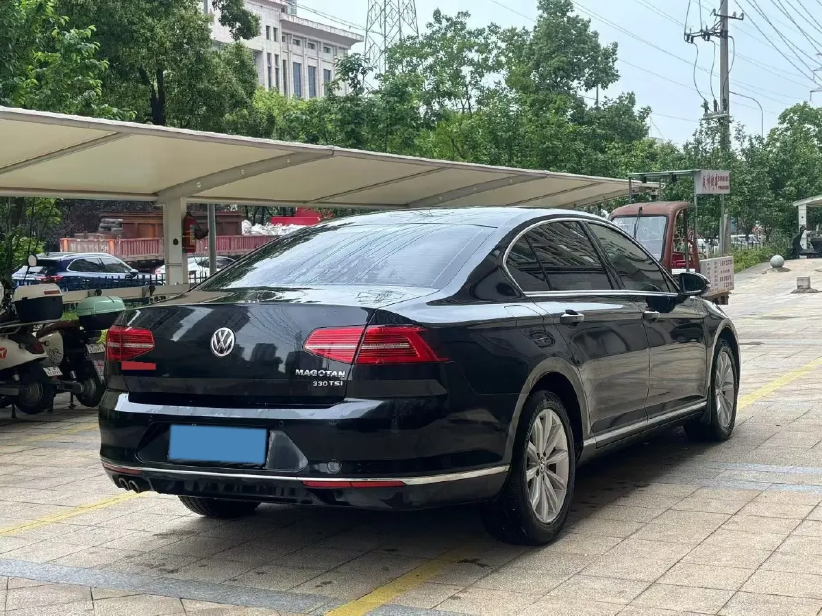 2018 Volkswagen Magotan 1.8T 180HP L4 7DCT,autocango,china used car exporter,china ev exporter,chinese used car exporter,chinese used ev exporter