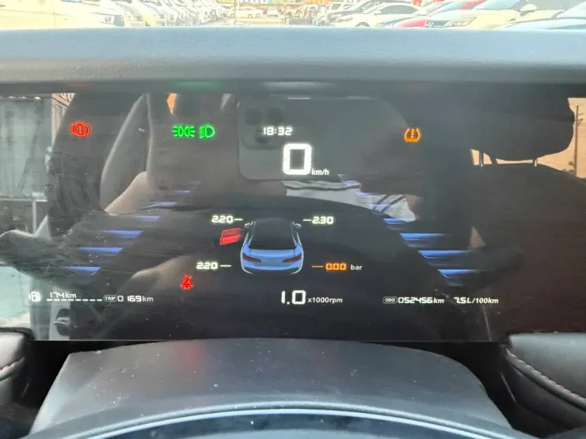 2023 Roewe i5 1.5L 129HP L4 5MT,autocango,china used car exporter,china ev exporter,chinese used car exporter,chinese used ev exporter