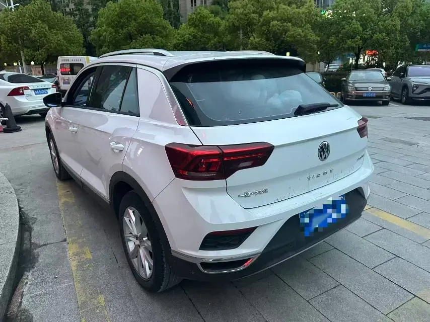 2019 Volkswagen T-Roc 1.4T 131HP L4 7DCT,autocango,china used car exporter,china ev exporter,chinese used car exporter,chinese used ev exporter