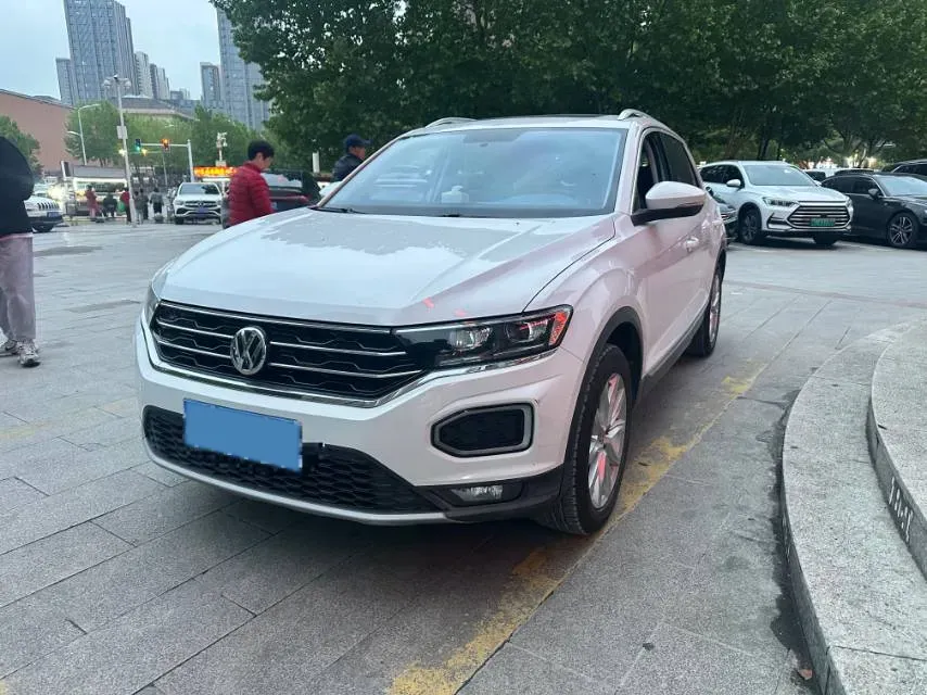 2019 Volkswagen T-Roc 1.4T 131HP L4 7DCT,autocango,china used car exporter,china ev exporter,chinese used car exporter,chinese used ev exporter