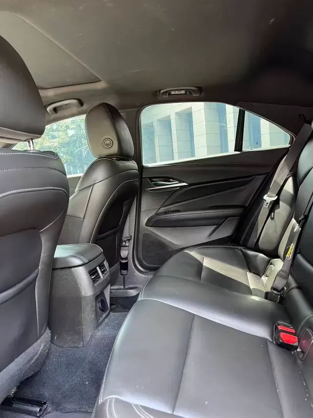 2021 Cadillac CT4 2.0T 237HP L4 8AT,autocango,china used car exporter,china ev exporter,chinese used car exporter,chinese used ev exporter