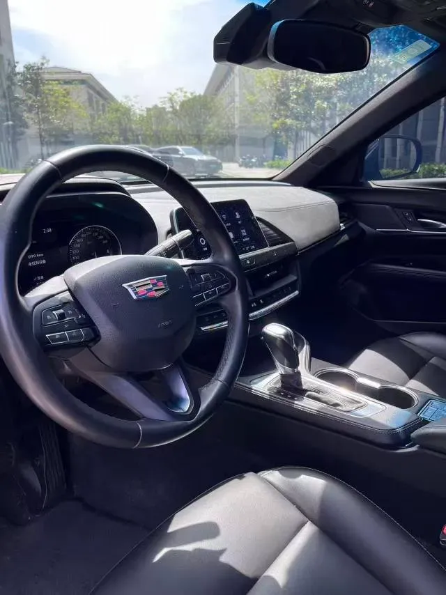 2021 Cadillac CT4 2.0T 237HP L4 8AT,autocango,china used car exporter,china ev exporter,chinese used car exporter,chinese used ev exporter