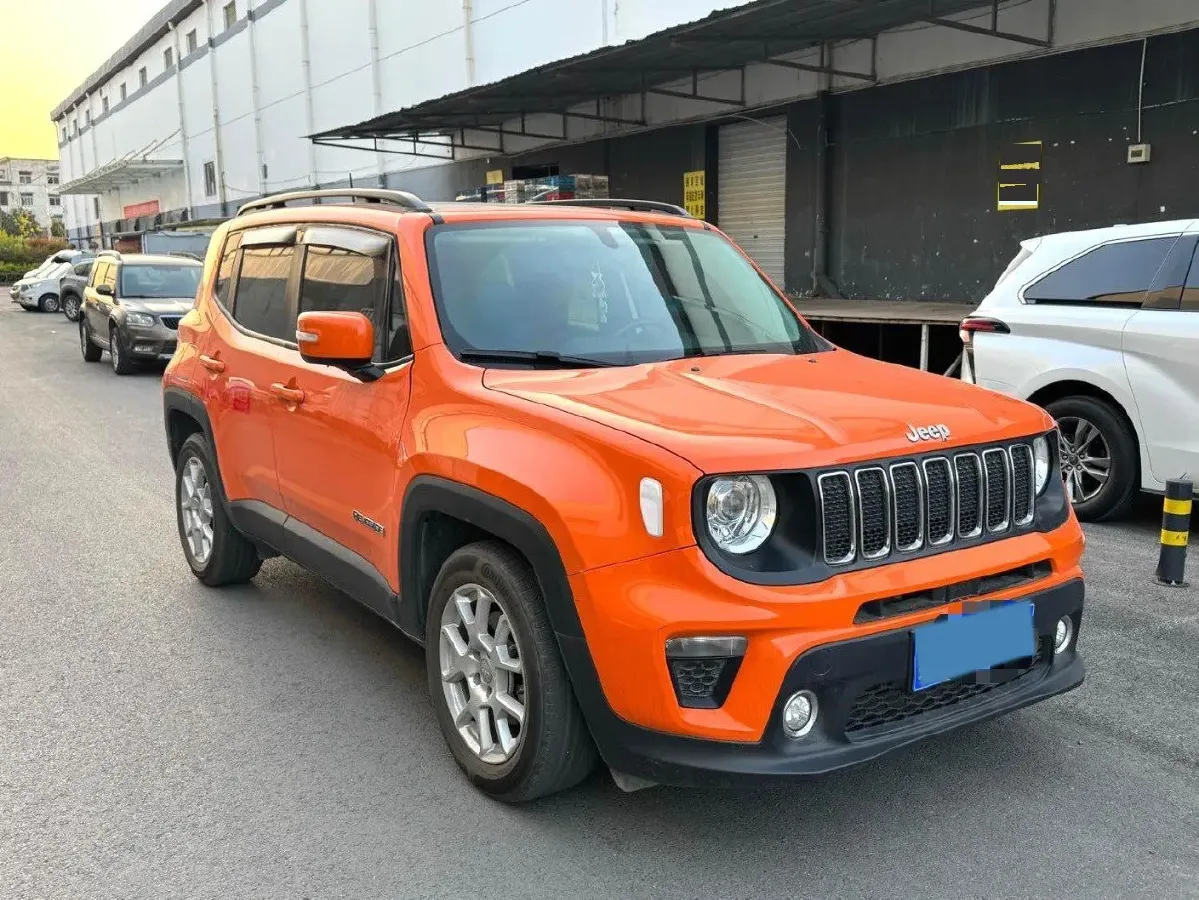 2019 Jeep Renegade 1.3T 173HP L4 7DCT,autocango,china used car exporter,china ev exporter,chinese used car exporter,chinese used ev exporter