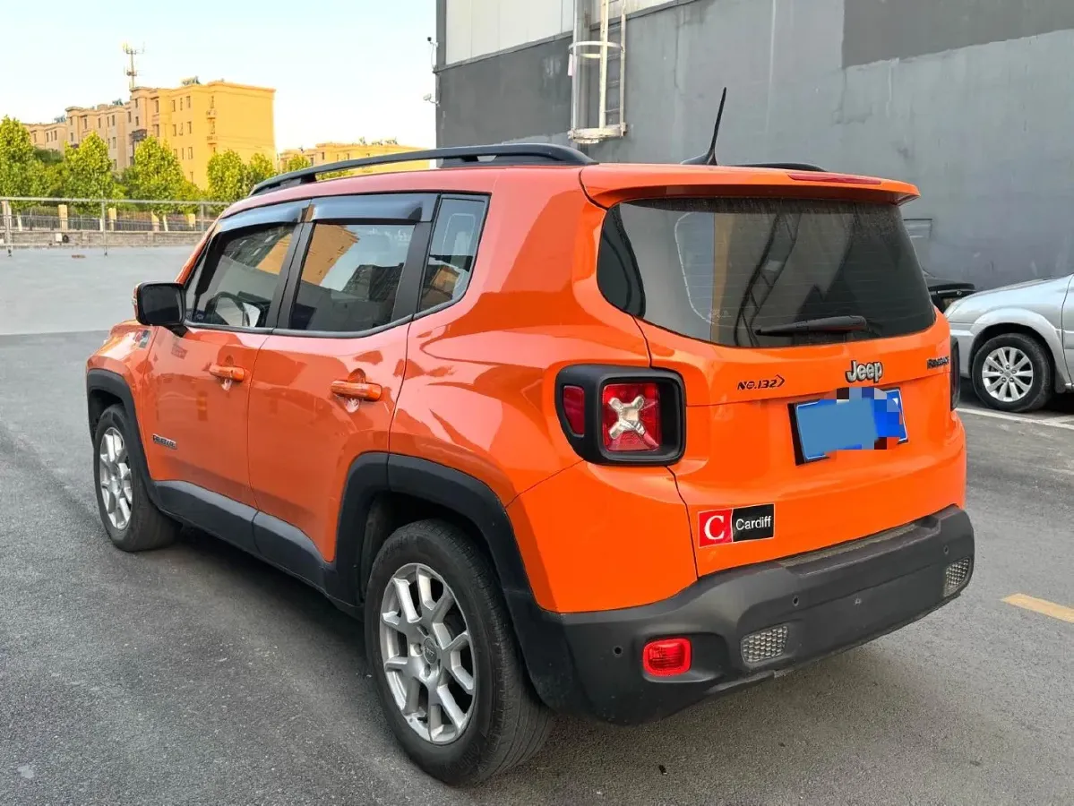 2019 Jeep Renegade 1.3T 173HP L4 7DCT,autocango,china used car exporter,china ev exporter,chinese used car exporter,chinese used ev exporter