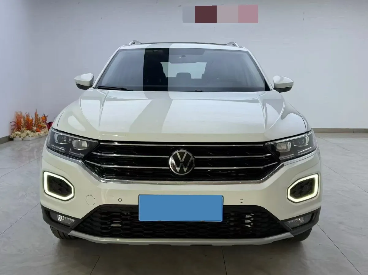 2022 Volkswagen T-Roc 1.4T 150HP L4 7DCT,autocango,china used car exporter,china ev exporter,chinese used car exporter,chinese used ev exporter