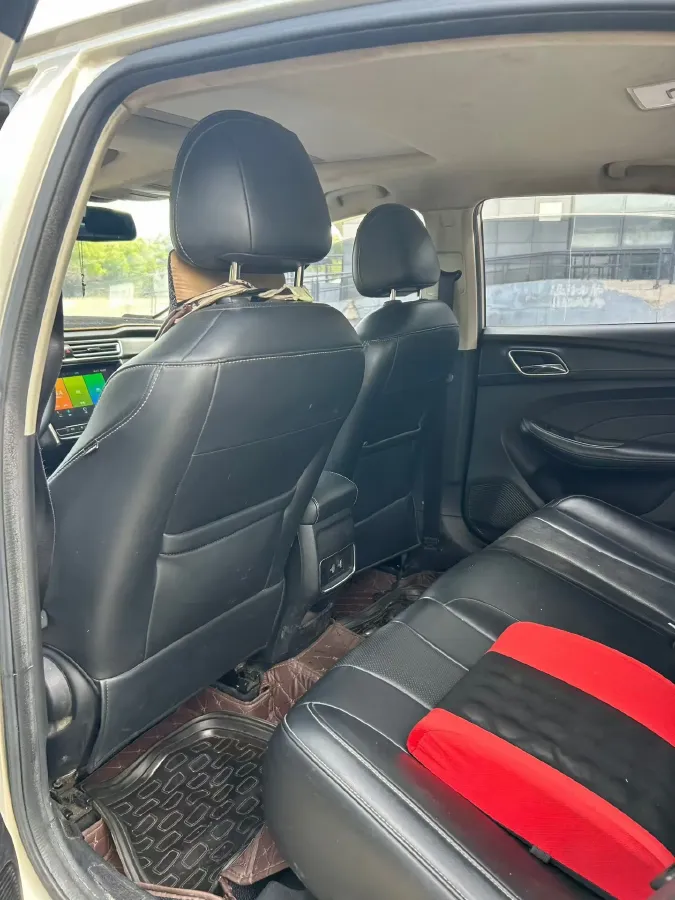 2019 Roewe i5 1.5L 120HP L4 CVT,autocango,china used car exporter,china ev exporter,chinese used car exporter,chinese used ev exporter