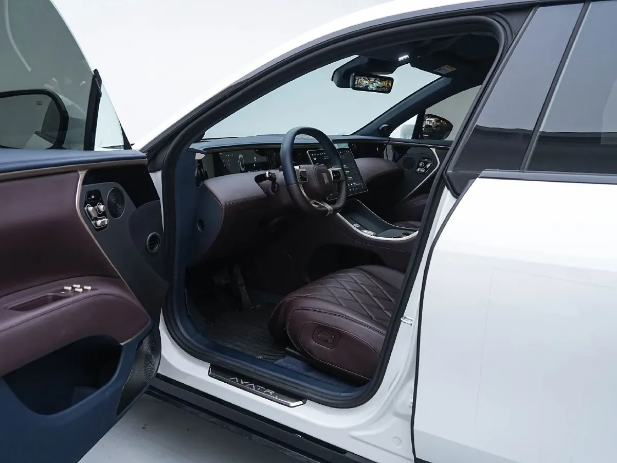 2025 Avatr 11 1.5T 156HP L4 REEV,autocango,china used car exporter,china ev exporter,chinese used car exporter,chinese used ev exporter