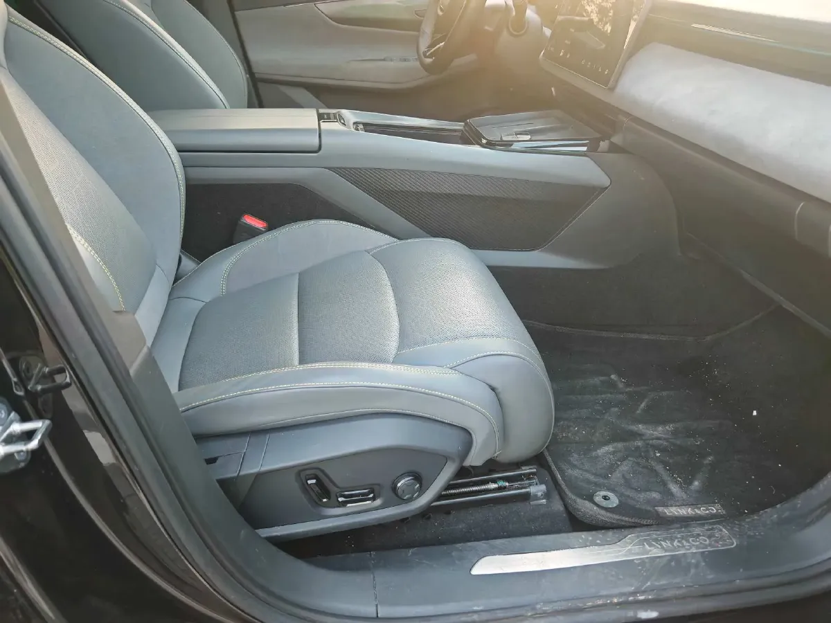 2023 LYNK&CO 08 EM-P 1.5T 163HP L4 3DHT PHEV 21.2KWH,autocango,china used car exporter,china ev exporter,chinese used car exporter,chinese used ev exporter