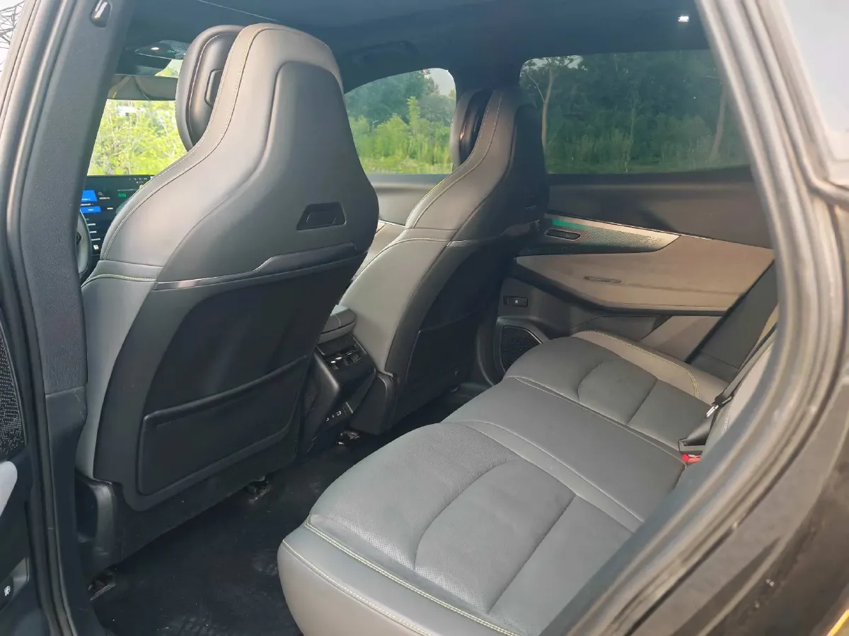 2023 LYNK&CO 08 EM-P 1.5T 163HP L4 3DHT PHEV 21.2KWH,autocango,china used car exporter,china ev exporter,chinese used car exporter,chinese used ev exporter