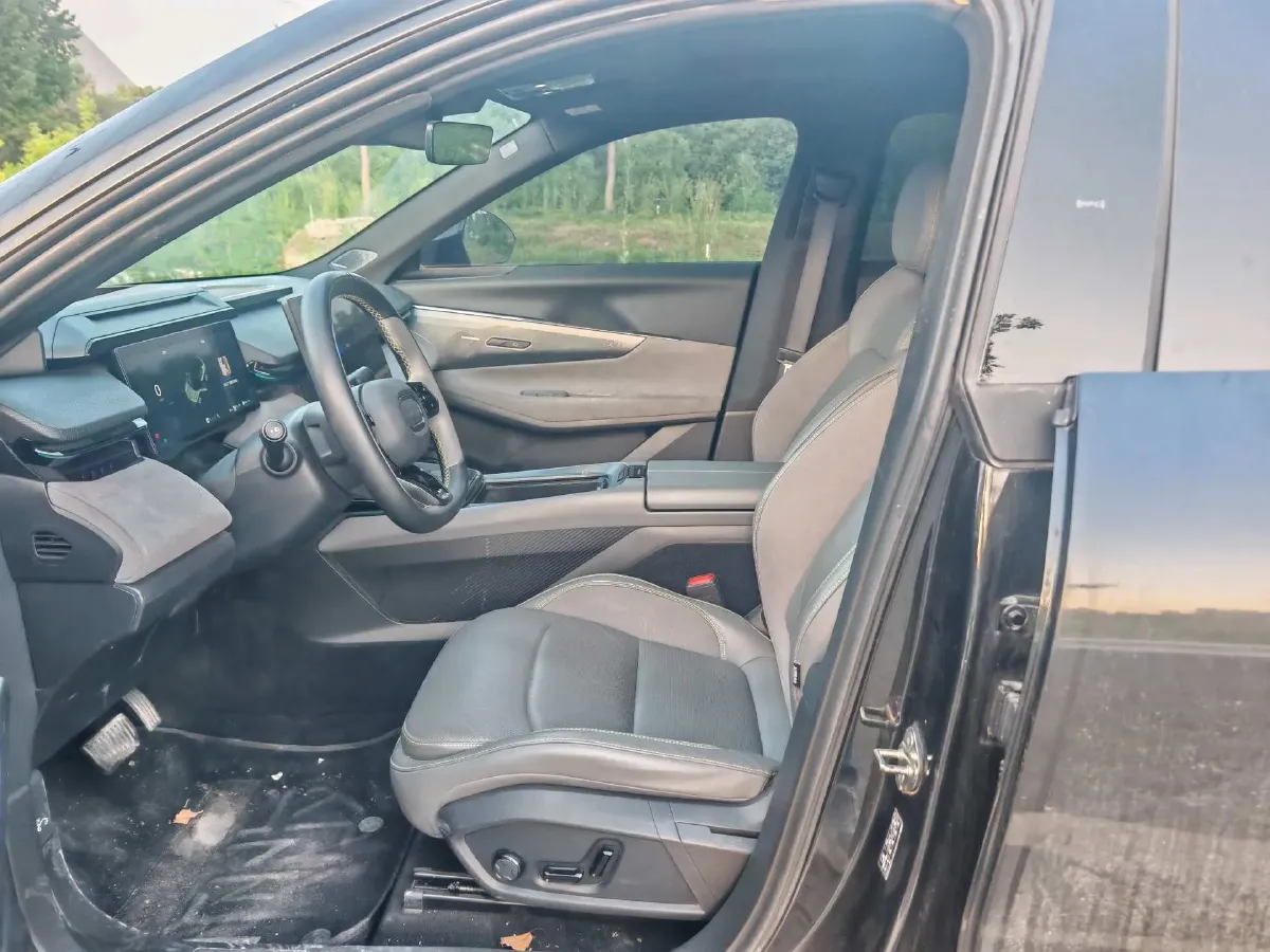 2023 LYNK&CO 08 EM-P 1.5T 163HP L4 3DHT PHEV 21.2KWH,autocango,china used car exporter,china ev exporter,chinese used car exporter,chinese used ev exporter