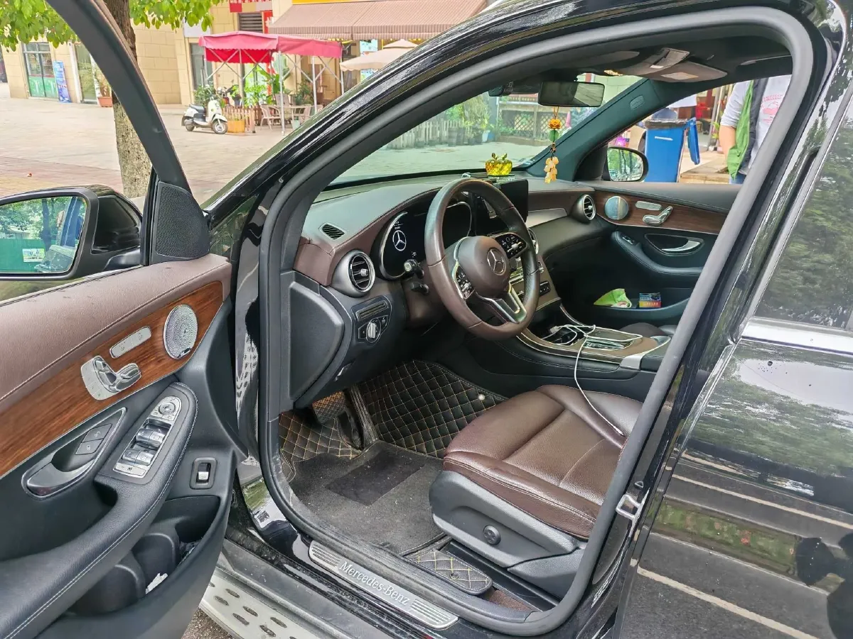 2021 Mercedes-Benz GLC Class 2.0T 258HP L4 9AT,autocango,china used car exporter,china ev exporter,chinese used car exporter,chinese used ev exporter