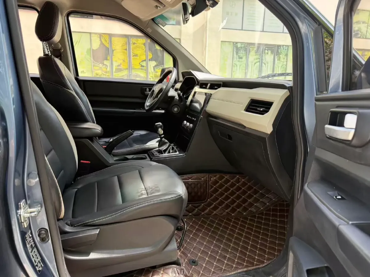 2019 WuLing HongGuang Plus 1.5T 147HP L4 6MT,autocango,china used car exporter,china ev exporter,chinese used car exporter,chinese used ev exporter