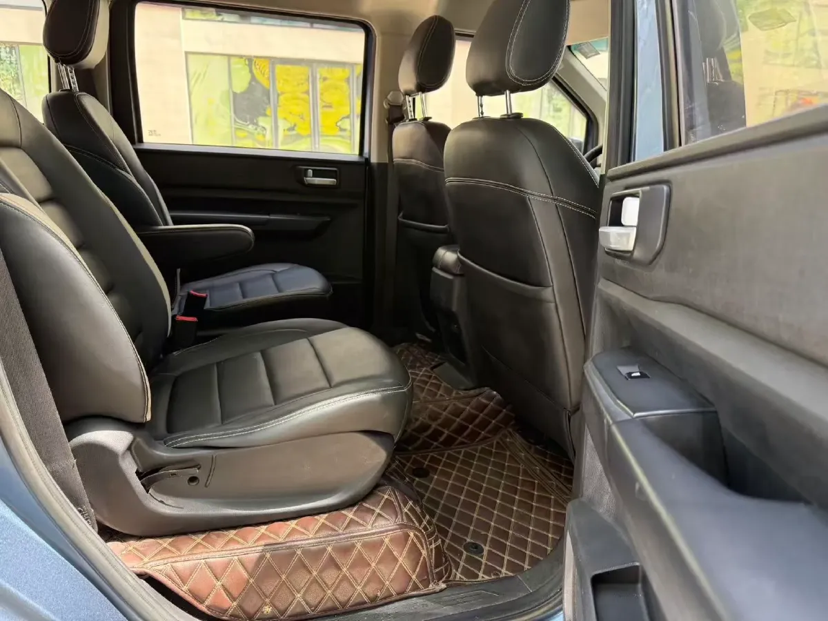 2019 WuLing HongGuang Plus 1.5T 147HP L4 6MT,autocango,china used car exporter,china ev exporter,chinese used car exporter,chinese used ev exporter