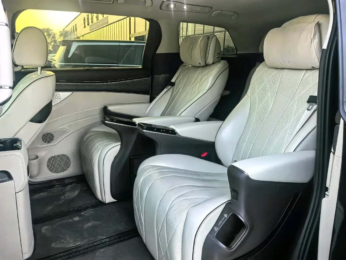 2024 Denza D9 1.5T 139HP L4 E-CVT PHEV 40KWH,autocango,china used car exporter,china ev exporter,chinese used car exporter,chinese used ev exporter