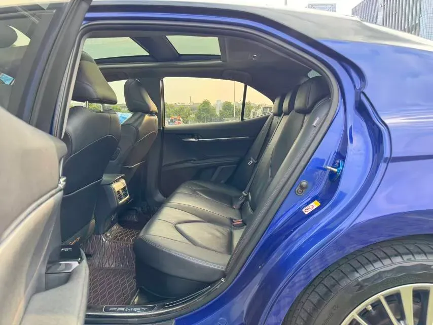 2018 Toyota Camry 2.5L 178HP L4 E-CVT Hybrid,autocango,china used car exporter,china ev exporter,chinese used car exporter,chinese used ev exporter