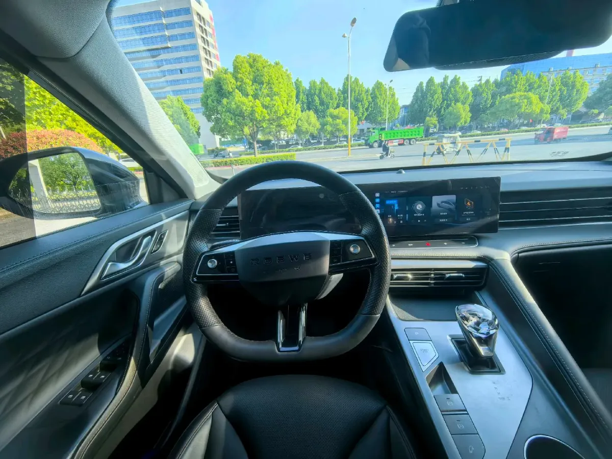 2023 Roewe RX5 1.5T 188HP L4 7DCT,autocango,china used car exporter,china ev exporter,chinese used car exporter,chinese used ev exporter