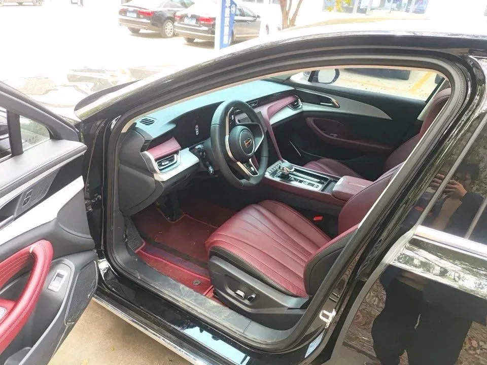 2025 HongQi H5 1.5T 169HP L4 1DHT Hybrid,autocango,china used car exporter,china ev exporter,chinese used car exporter,chinese used ev exporter