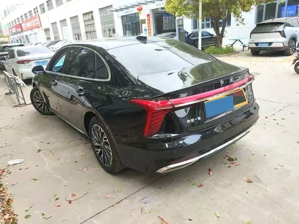 2025 HongQi H5 1.5T 169HP L4 1DHT Hybrid,autocango,china used car exporter,china ev exporter,chinese used car exporter,chinese used ev exporter