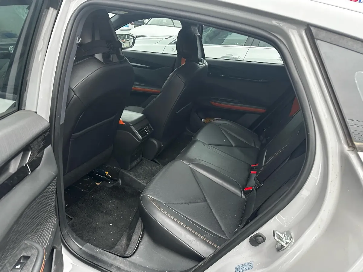 2022 ChangAn UNI-V 1.5T 188HP L4 7DCT,autocango,china used car exporter,china ev exporter,chinese used car exporter,chinese used ev exporter