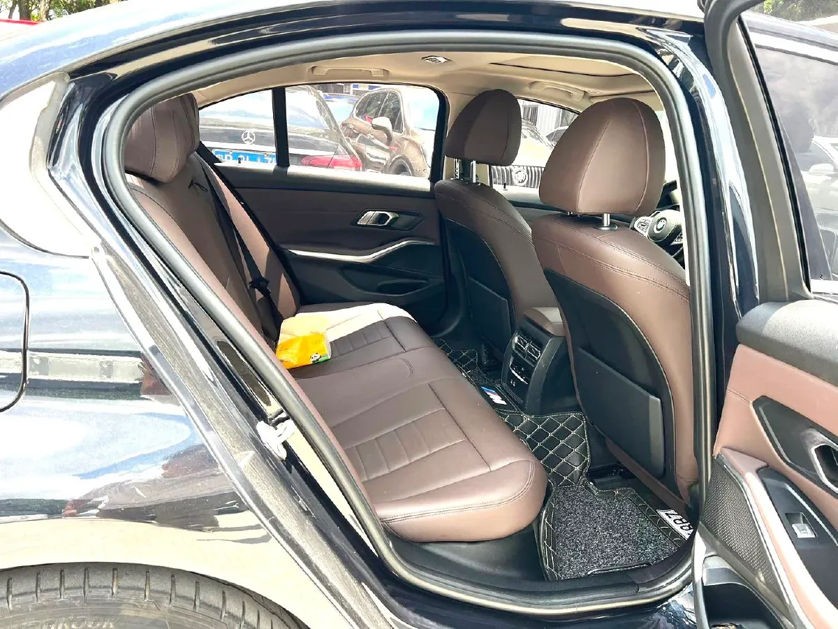 2021 BMW 3 Series 2.0T 184HP L4 8AT,autocango,china used car exporter,china ev exporter,chinese used car exporter,chinese used ev exporter