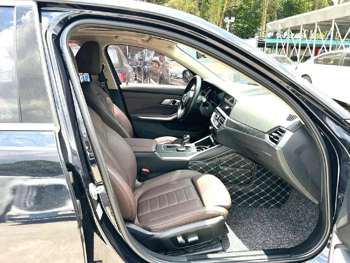 2021 BMW 3 Series 2.0T 184HP L4 8AT,autocango,china used car exporter,china ev exporter,chinese used car exporter,chinese used ev exporter