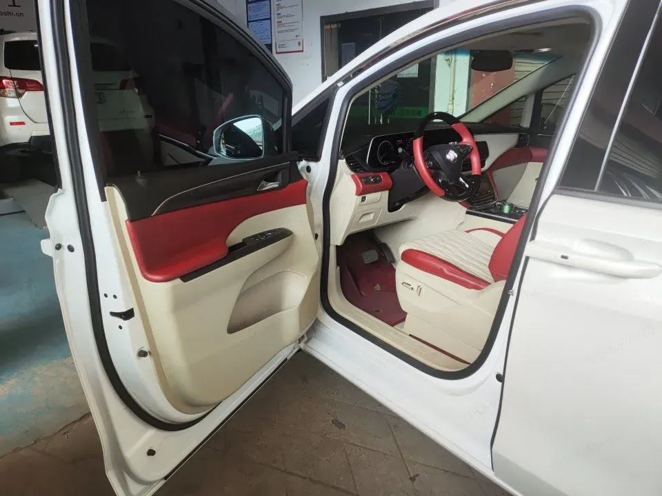 2022 Buick GL8 2.0T 237HP L4 9AT,autocango,china used car exporter,china ev exporter,chinese used car exporter,chinese used ev exporter