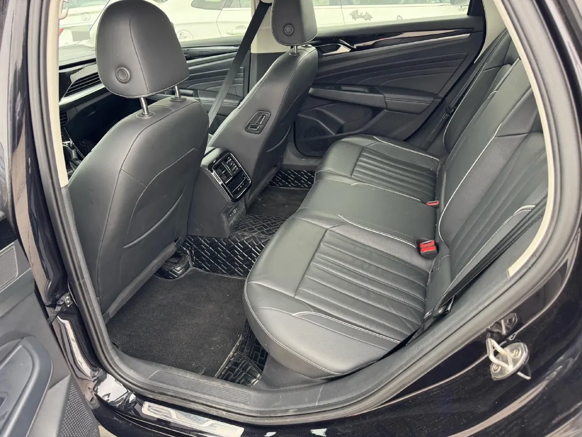 2022 Xpeng P7 BEV 60.2KWH,autocango,china used car exporter,china ev exporter,chinese used car exporter,chinese used ev exporter