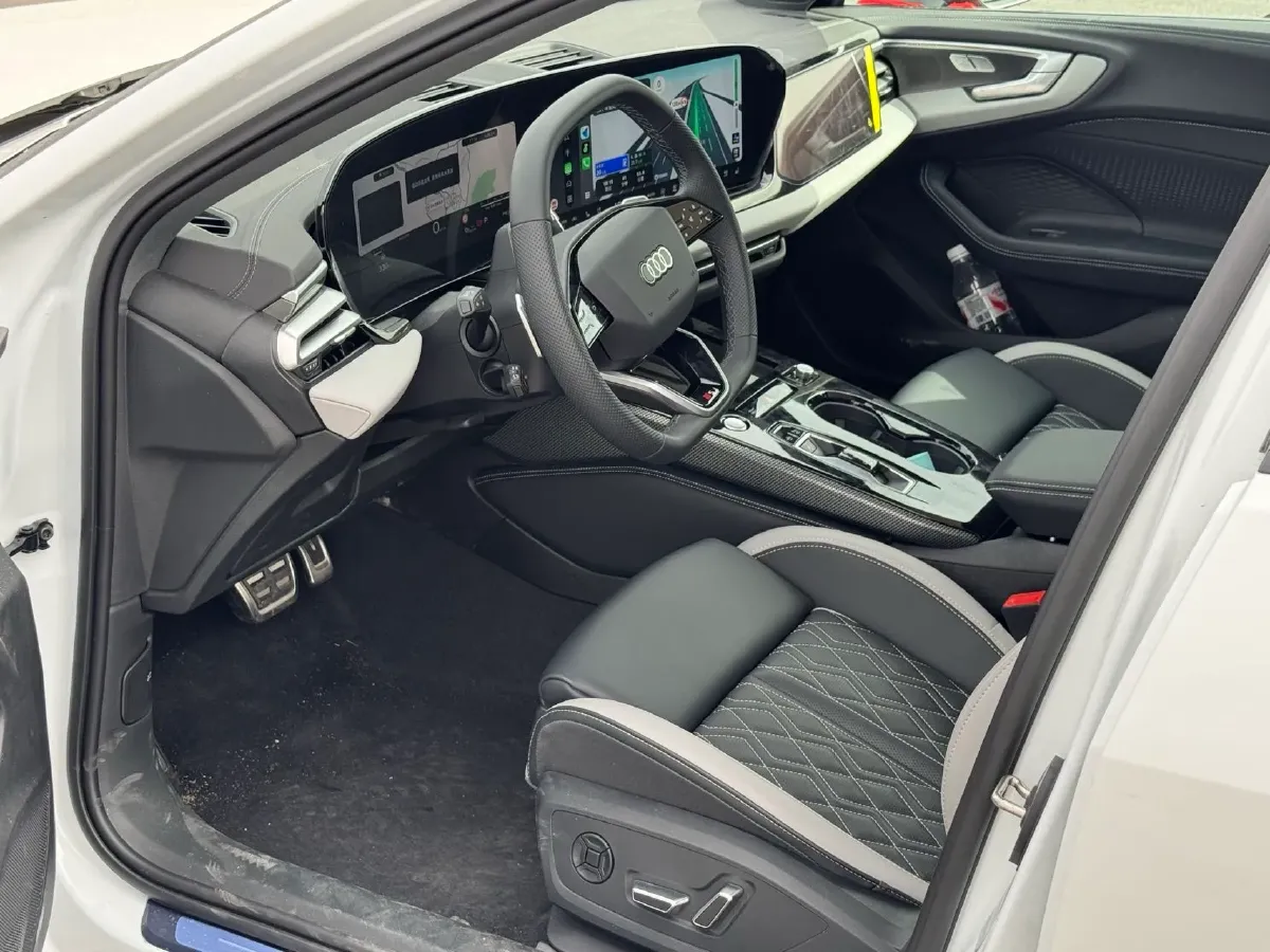 2026 Audi A5L 2.0T 204HP L4 7DCT,autocango,china used car exporter,china ev exporter,chinese used car exporter,chinese used ev exporter