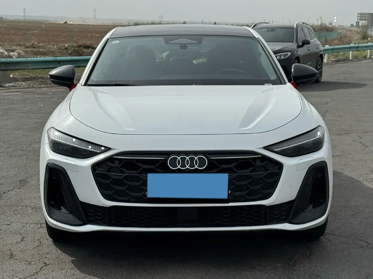 2026 Audi A5L 2.0T 204HP L4 7DCT,autocango,china used car exporter,china ev exporter,chinese used car exporter,chinese used ev exporter