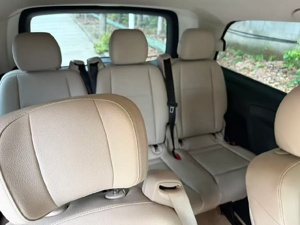 2023 Mercedes-Benz Vito 2.0T 211HP L4 9AT,autocango,china used car exporter,china ev exporter,chinese used car exporter,chinese used ev exporter