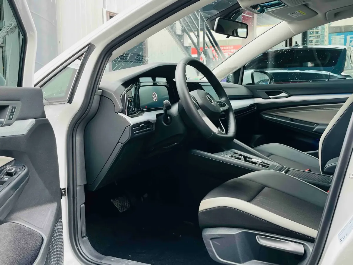 2023 Volkswagen Golf 1.4T 150HP L4 7DCT,autocango,china used car exporter,china ev exporter,chinese used car exporter,chinese used ev exporter