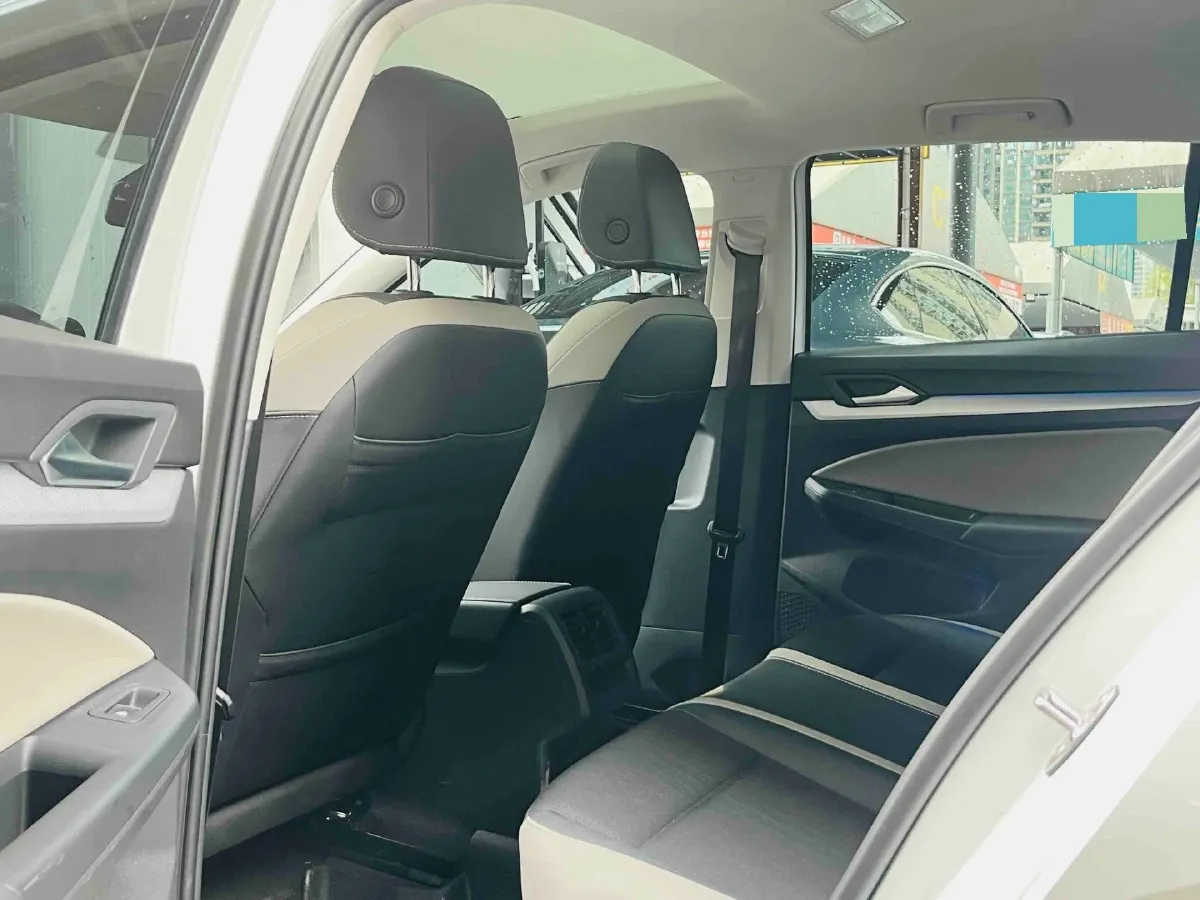 2023 Volkswagen Golf 1.4T 150HP L4 7DCT,autocango,china used car exporter,china ev exporter,chinese used car exporter,chinese used ev exporter