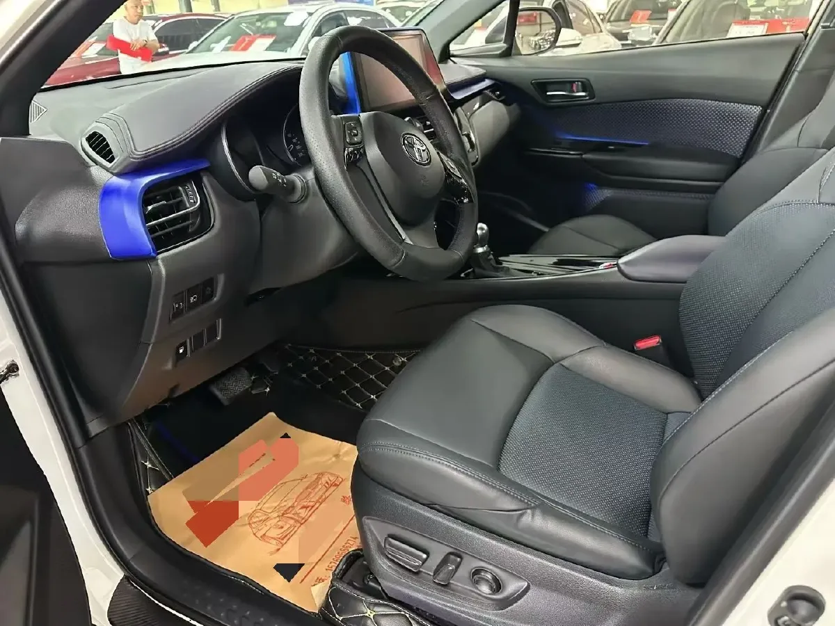 2020 Toyota C-HR 2.0L 171HP L4 CVT,autocango,china used car exporter,china ev exporter,chinese used car exporter,chinese used ev exporter