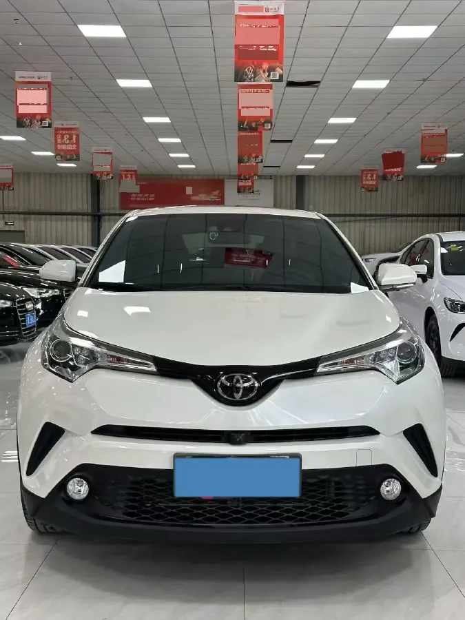 2020 Toyota C-HR 2.0L 171HP L4 CVT,autocango,china used car exporter,china ev exporter,chinese used car exporter,chinese used ev exporter