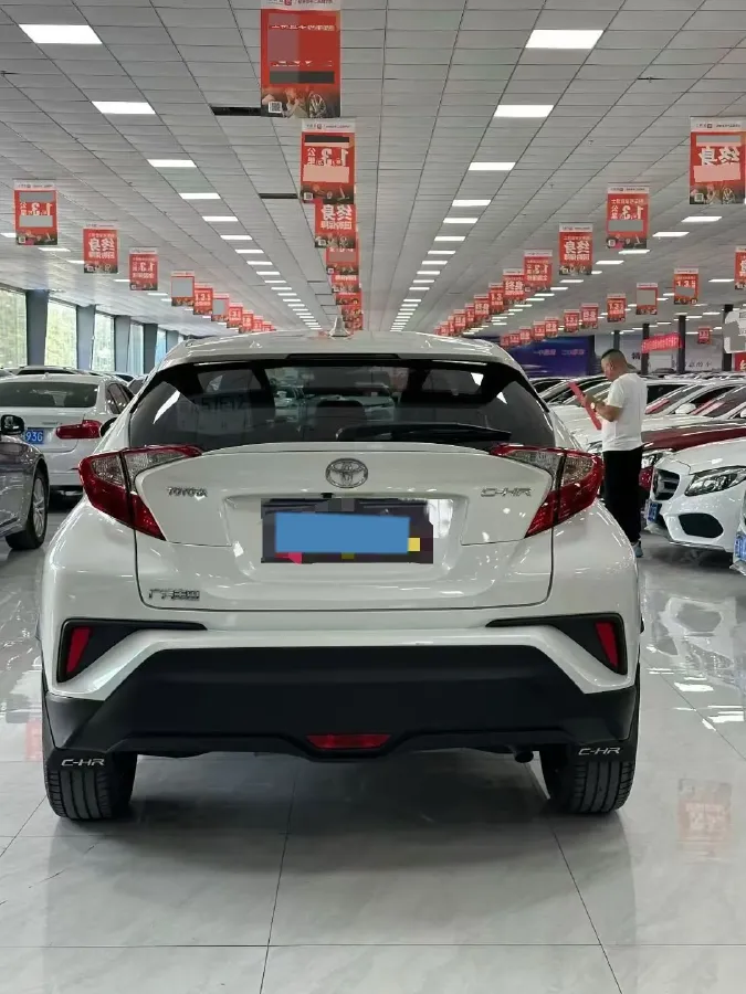 2020 Toyota C-HR 2.0L 171HP L4 CVT,autocango,china used car exporter,china ev exporter,chinese used car exporter,chinese used ev exporter