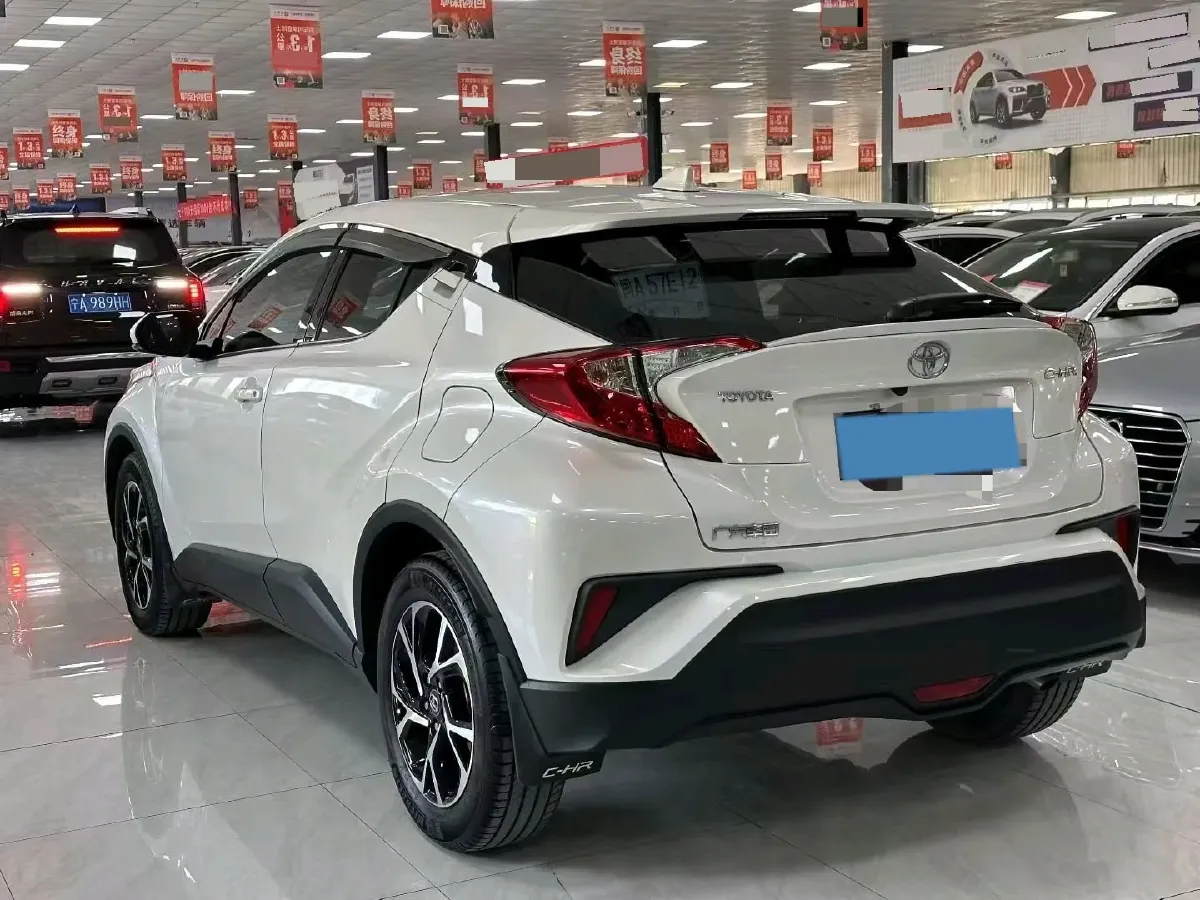2020 Toyota C-HR 2.0L 171HP L4 CVT,autocango,china used car exporter,china ev exporter,chinese used car exporter,chinese used ev exporter
